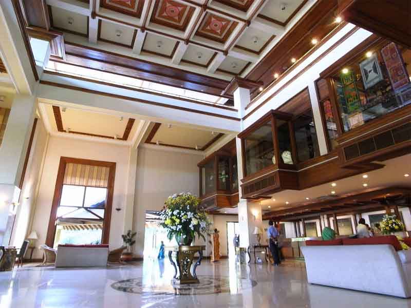 Earls Regency Kandy Lobby
